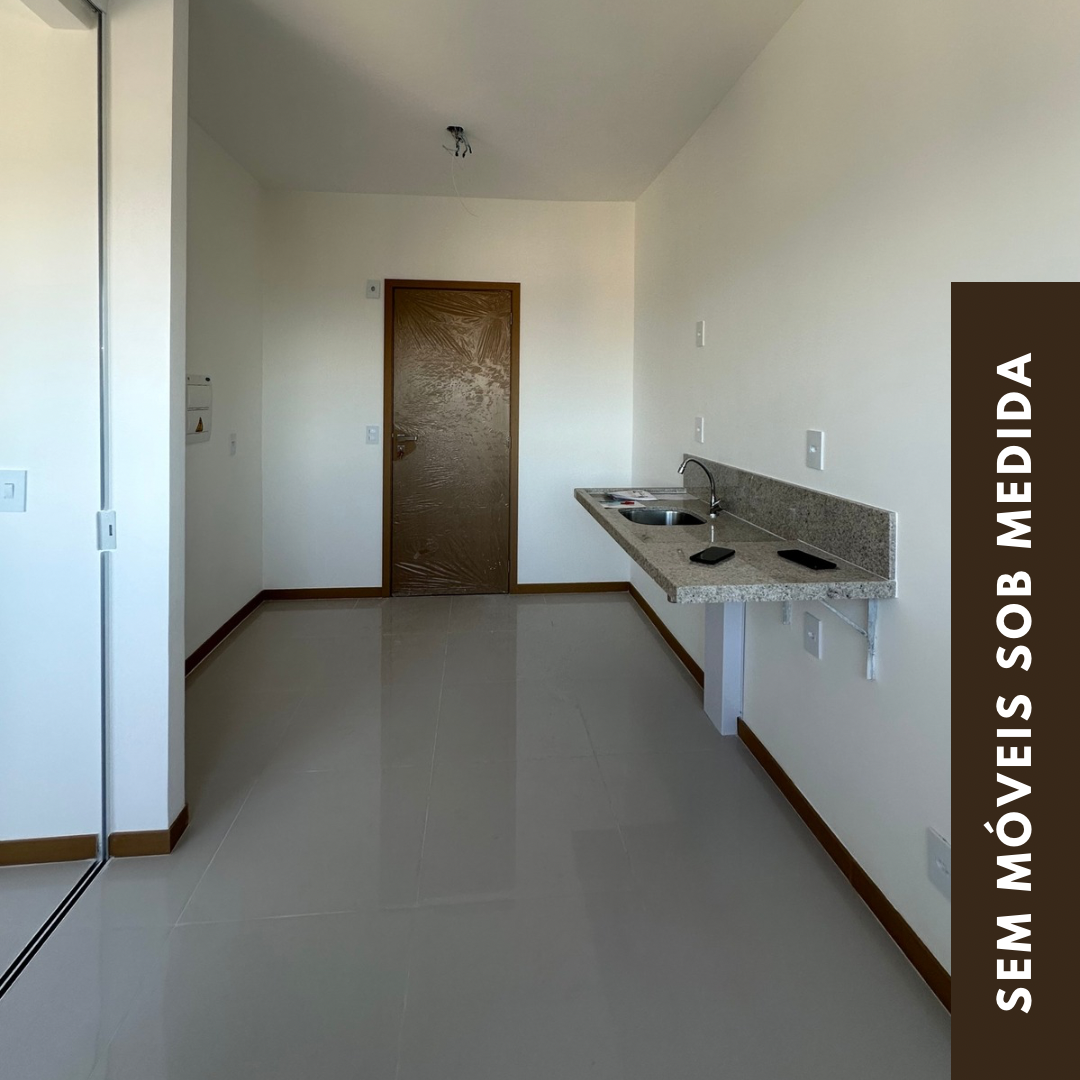 Cópia de Mustard Professional Real Estate Mobile Video (Story do Instagram) (Post para Instagram (Quadrado)) - 10